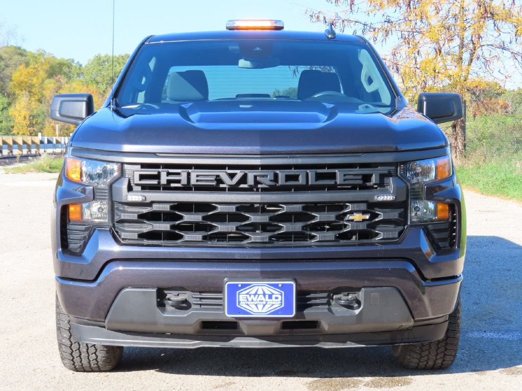 Used 2023 Chevrolet Silverado 1500 Custom AWD/4WD image 16