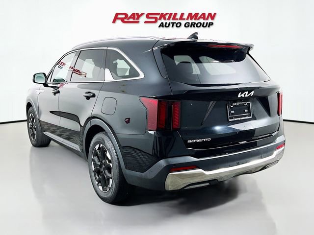 Used 2024 Kia Sorento S image 5