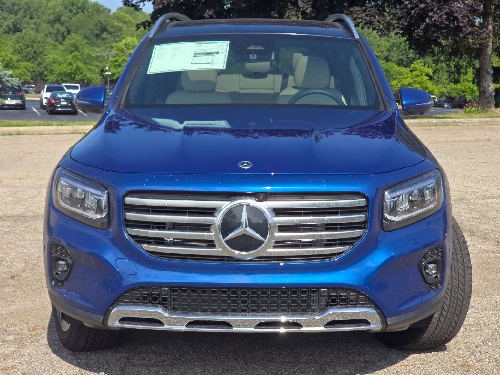 New 2026 Mercedes-Benz GLB 250 4MATIC image 11