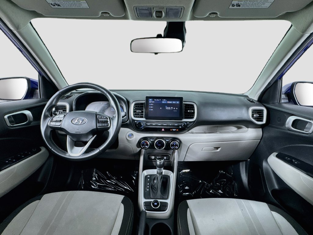 Used 2024 Hyundai Venue SEL FWD image 17