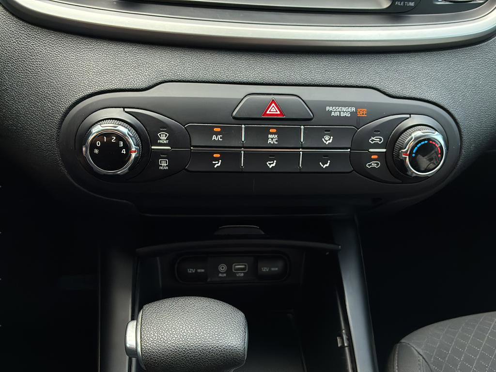 Used 2020 Kia Sorento FWD V6 image 14