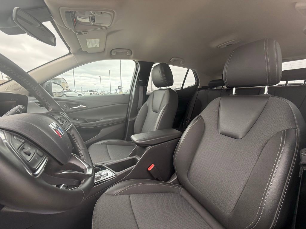 Used 2025 Buick Encore GX Preferred image 28