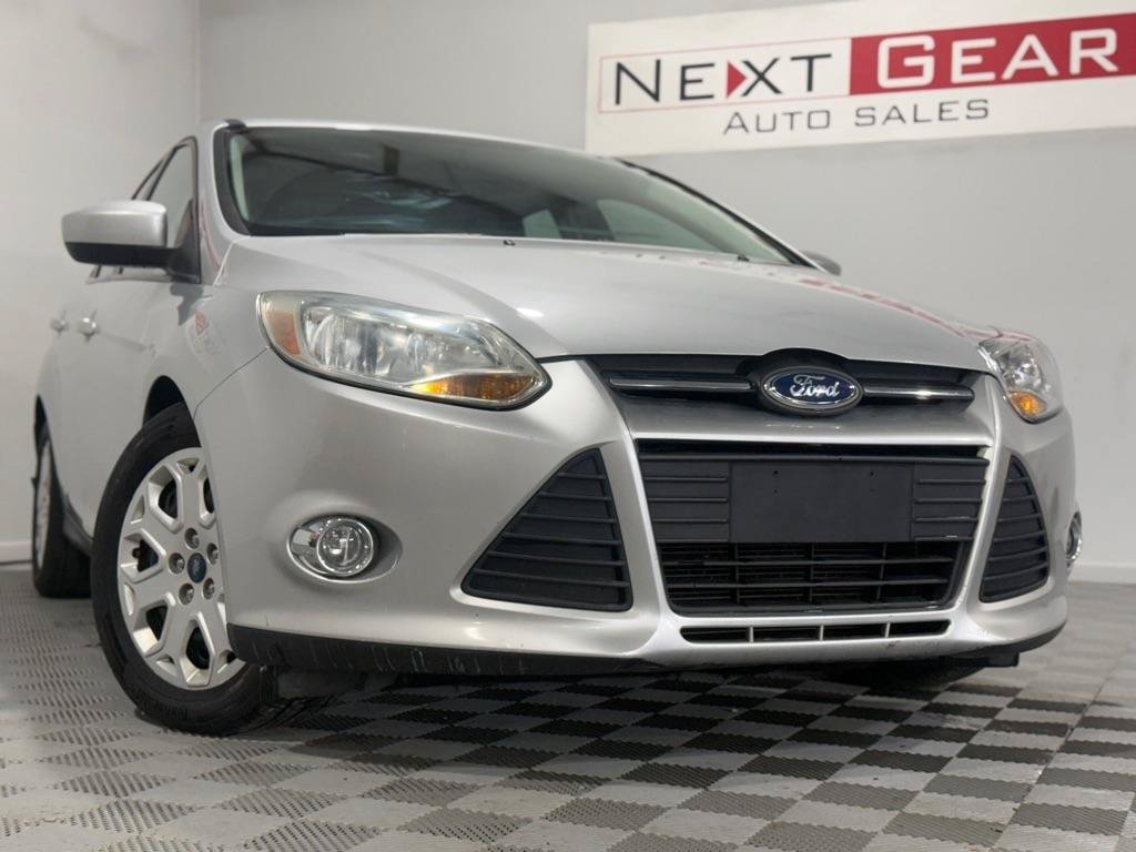 Used 2012 Ford Focus SE FWD image 1