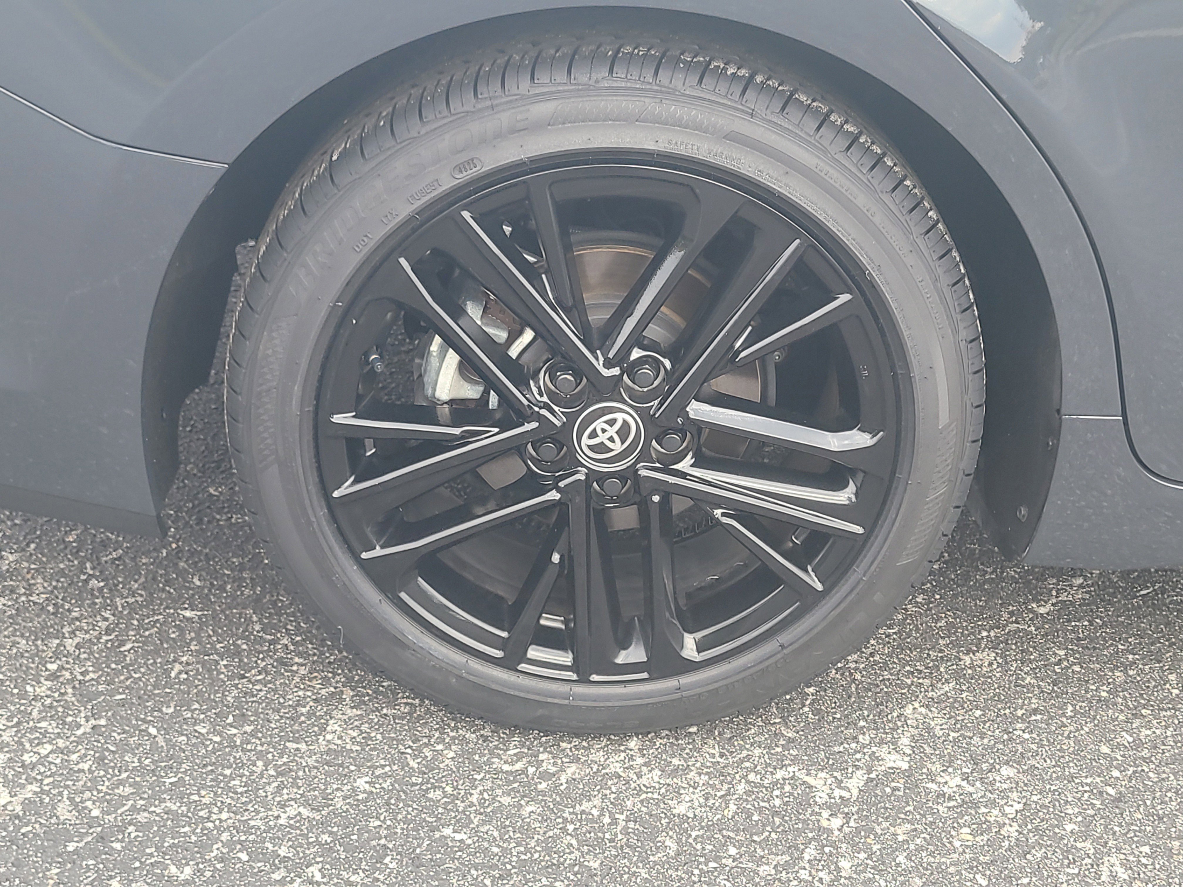 Used 2025 Toyota Camry SE image 9