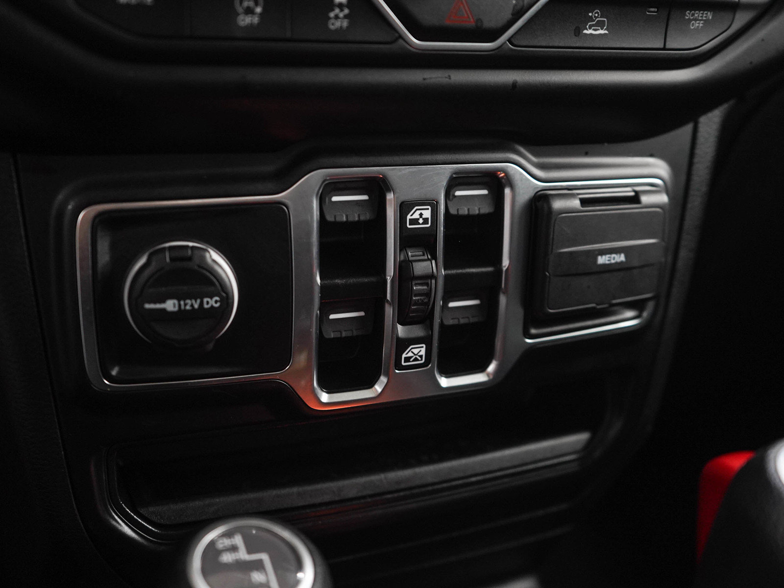 Used 2023 Jeep Gladiator Sport AWD/4WD image 21