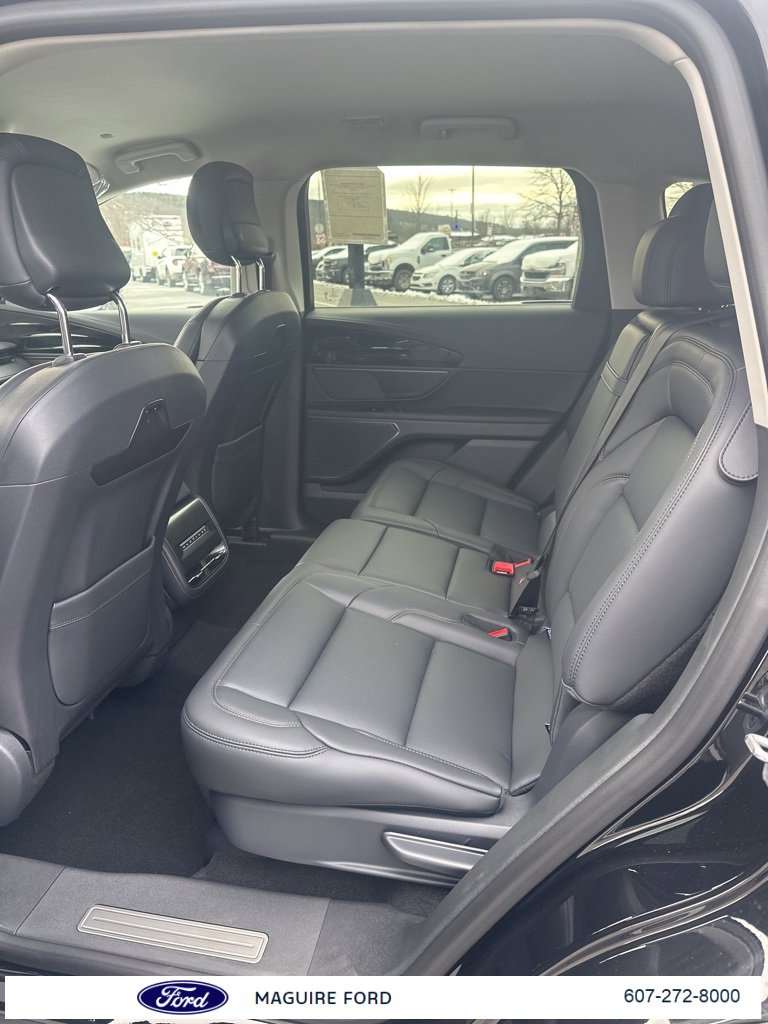 New 2026 Lincoln Nautilus Premier image 10