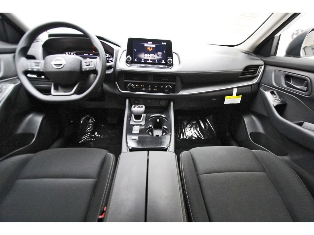 Used 2025 Nissan Rogue S FWD image 7