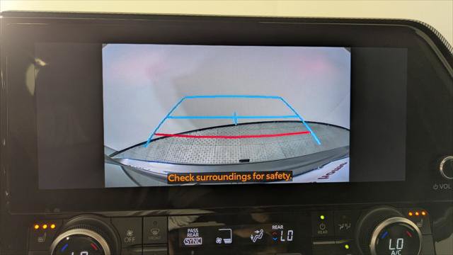 Used 2024 Toyota Highlander XSE FWD image 31