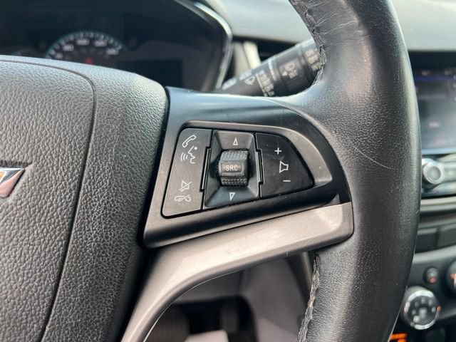 Used 2020 Chevrolet Trax LT w/ Driver Confidence Package FWD image 14