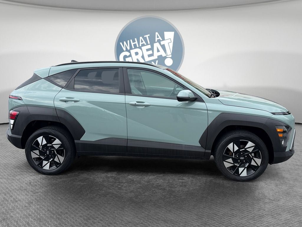 Used 2025 Hyundai Kona SEL AWD/4WD image 2
