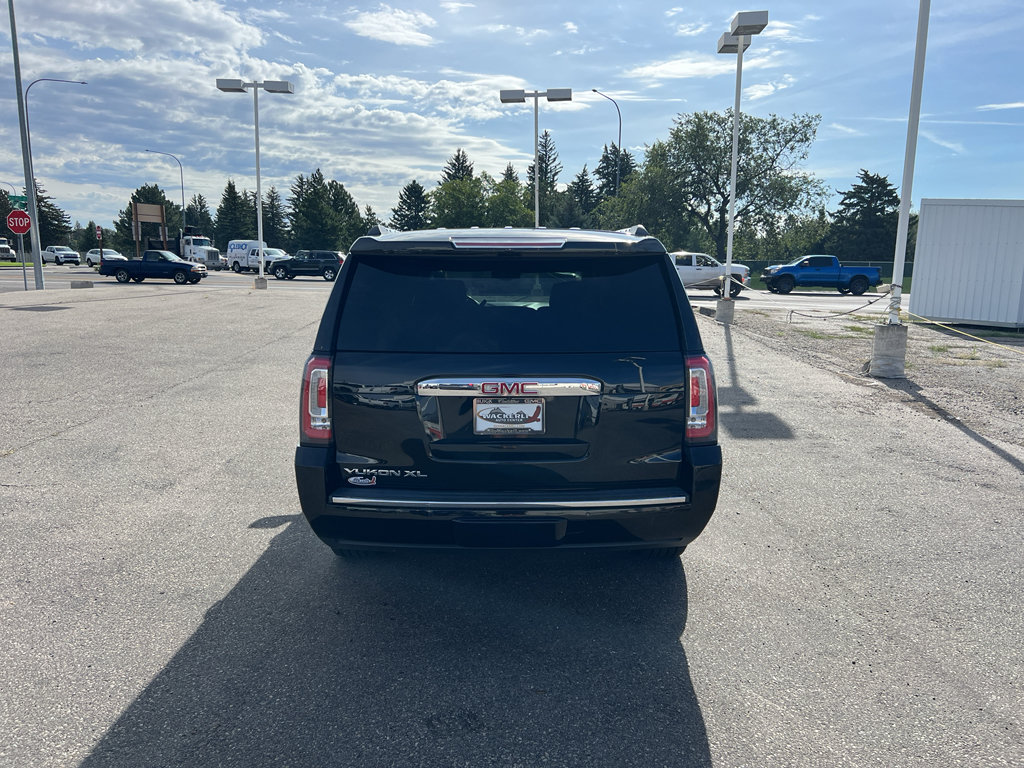 Used 2019 GMC Yukon XL Denali AWD/4WD image 39