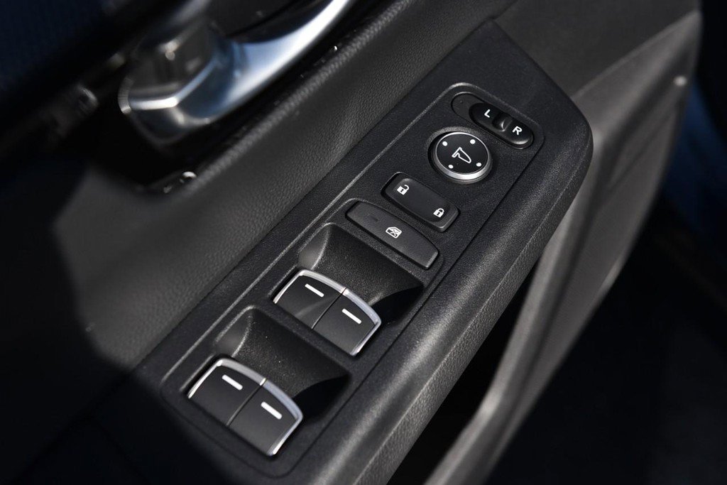Certified 2025 Honda CR-V EX-L image 8