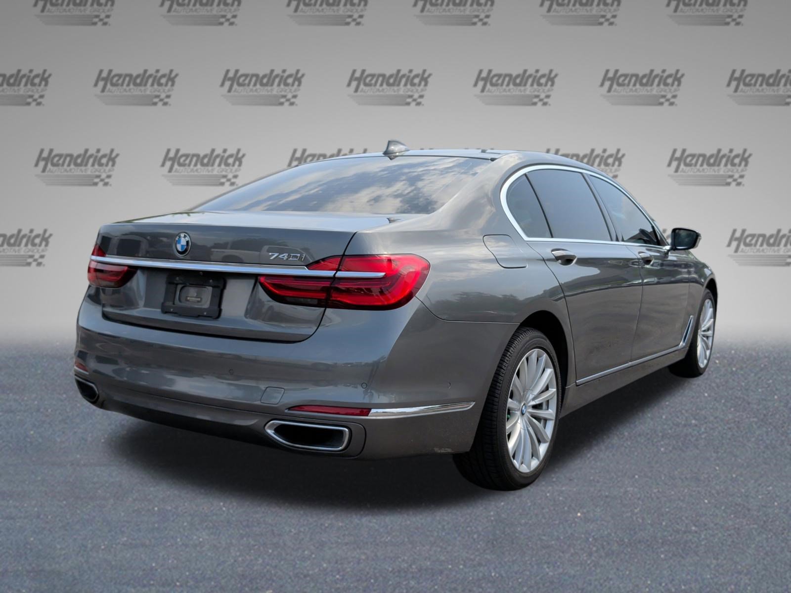 Used 2016 BMW 740i RWD image 7