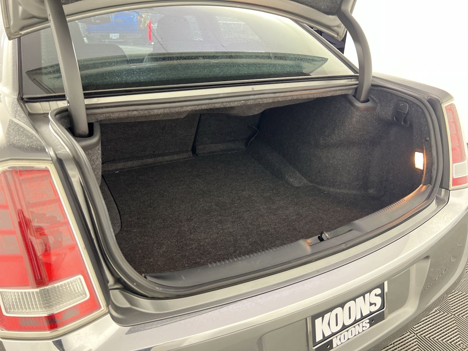 Used 2012 Chrysler 300 Limited image 26