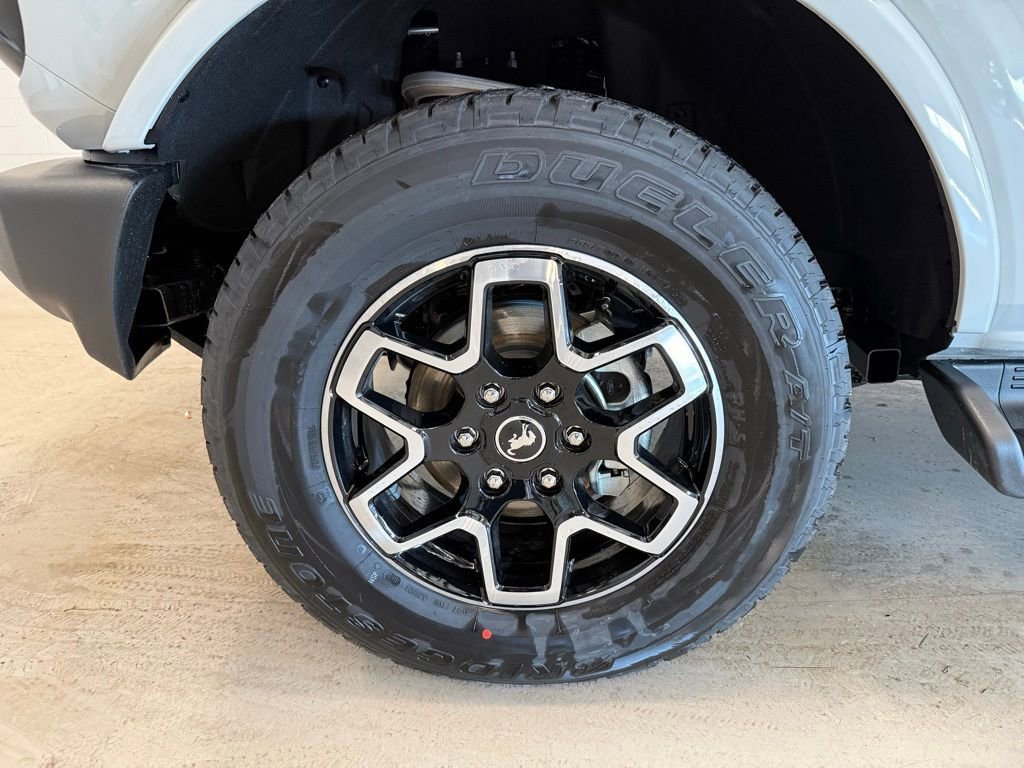 New 2026 Ford Bronco Outer Banks AWD/4WD image 9