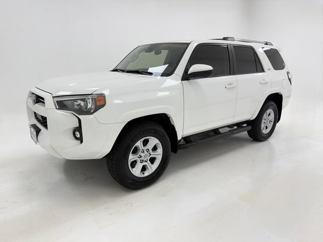 Used 2023 Toyota 4Runner SR5 AWD/4WD image 5