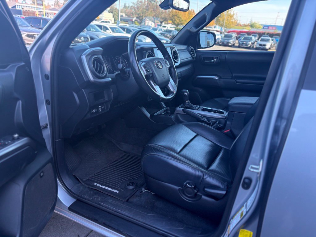 Used 2018 Toyota Tacoma Limited AWD/4WD image 14