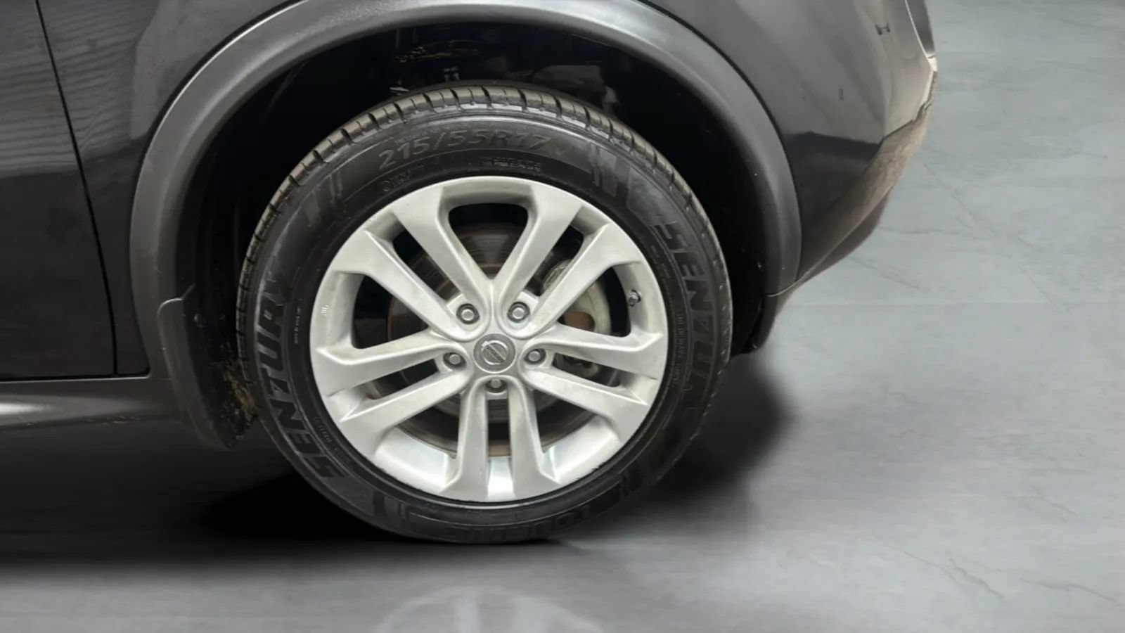 Used 2013 Nissan Juke S FWD image 24