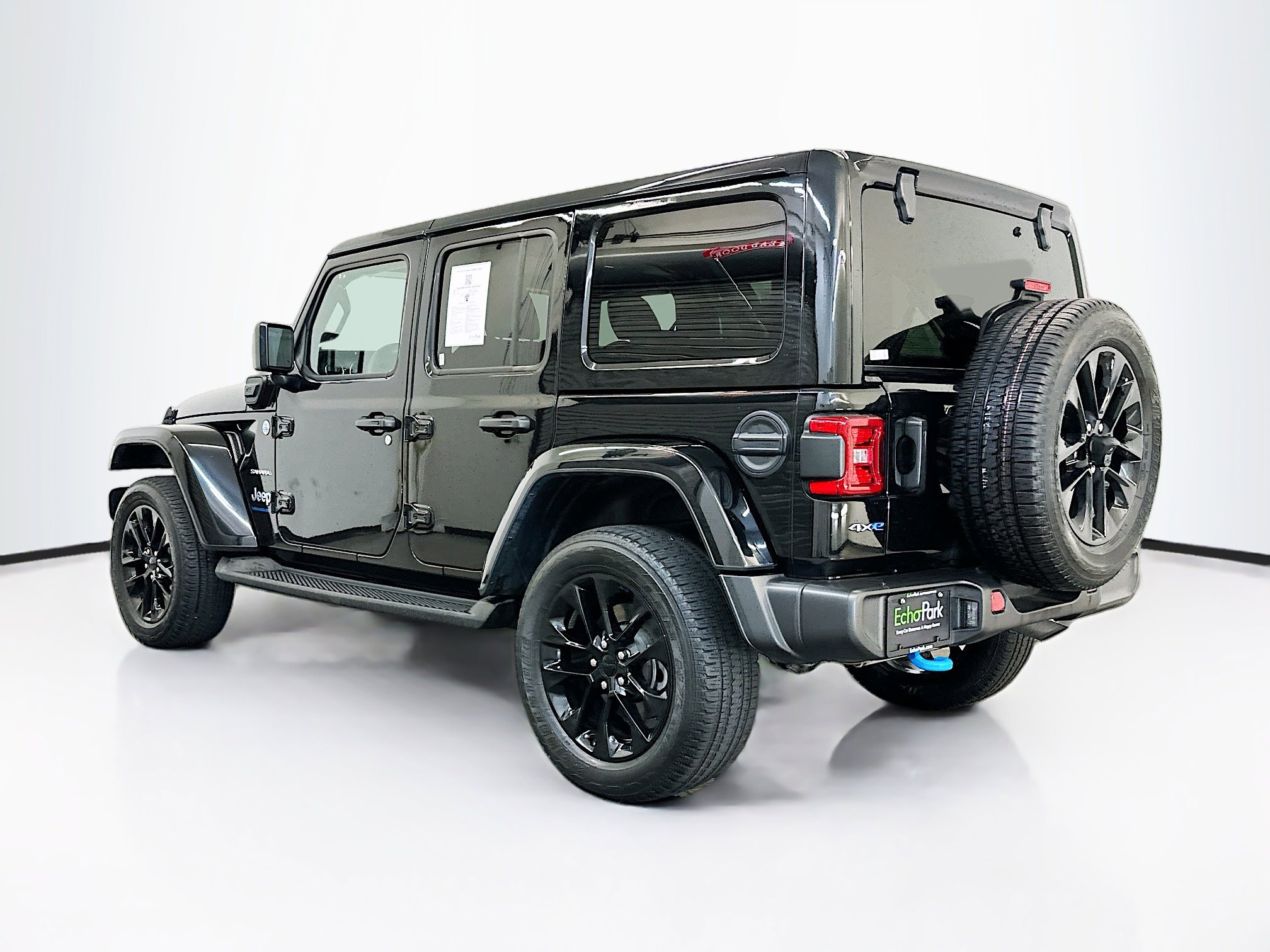 Used 2023 Jeep Wrangler Sahara image 5