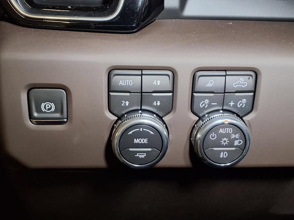 Used 2026 GMC Sierra 1500 Denali AWD/4WD image 17