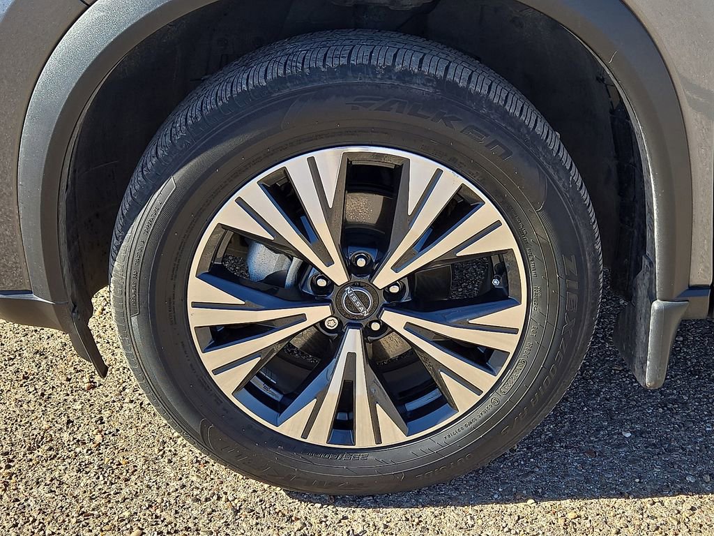 Used 2023 Nissan Rogue SV image 10