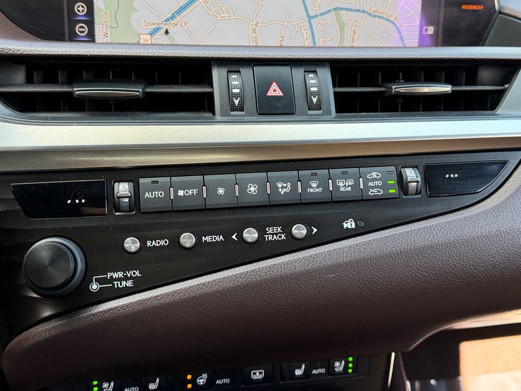 Used 2019 Lexus ES 350 Ultra Luxury w/ Accessory Package 2 image 21