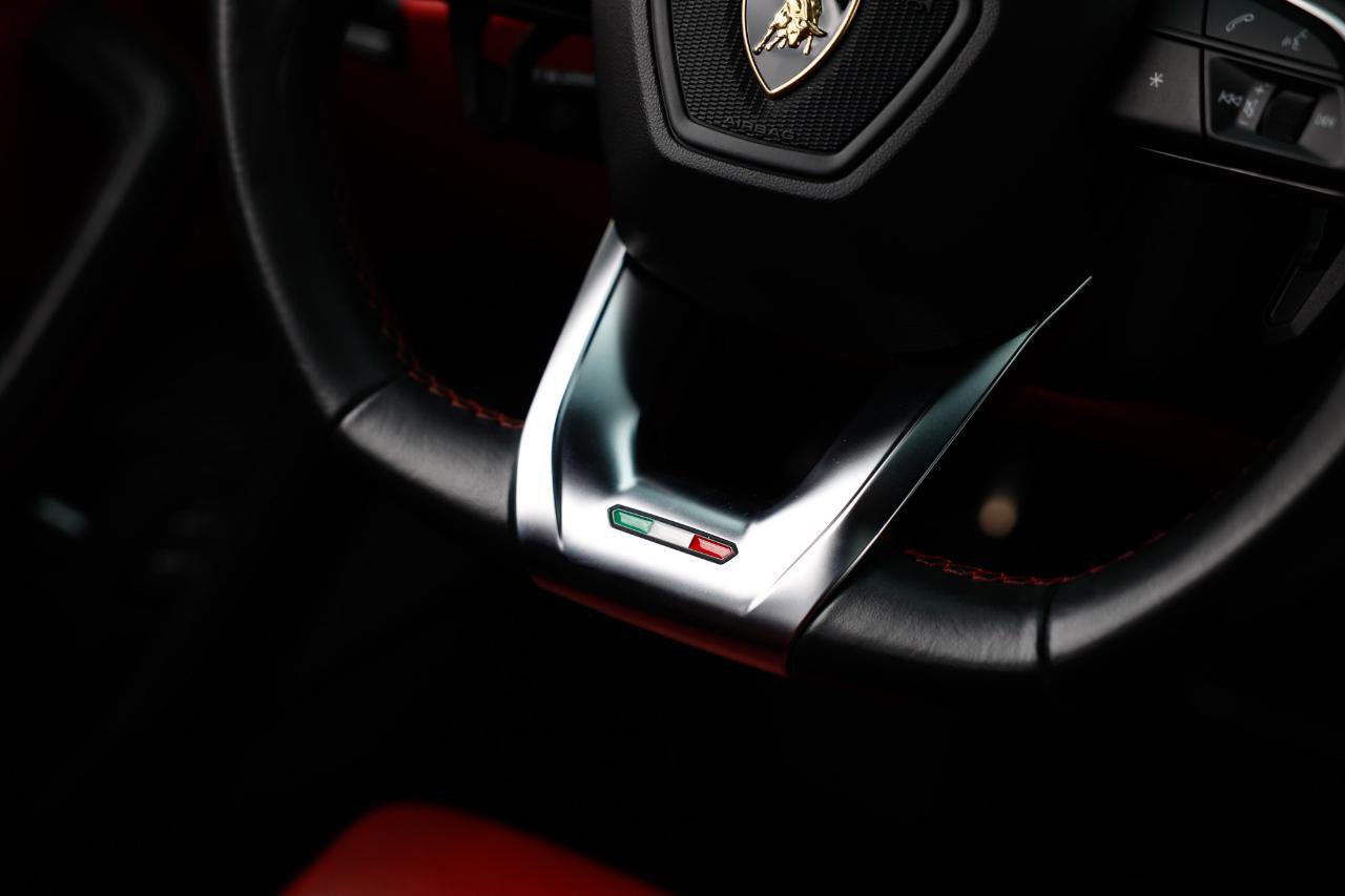 Used 2020 Lamborghini Urus image 37