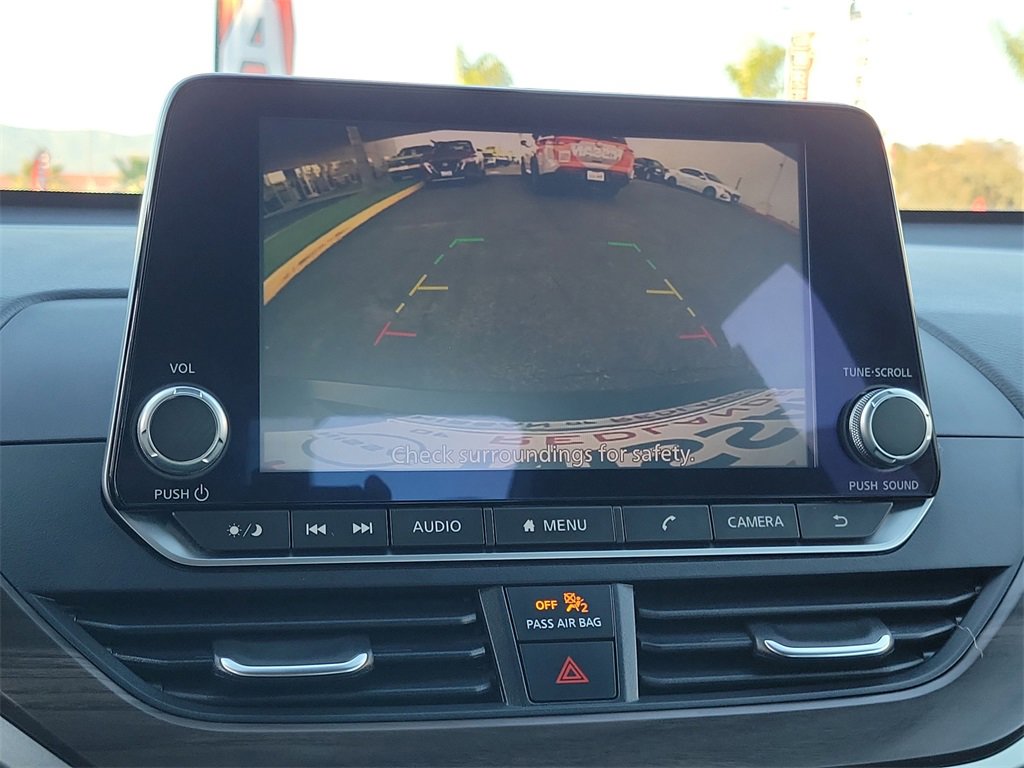 Used 2024 Nissan Altima 2.5 SV image 10