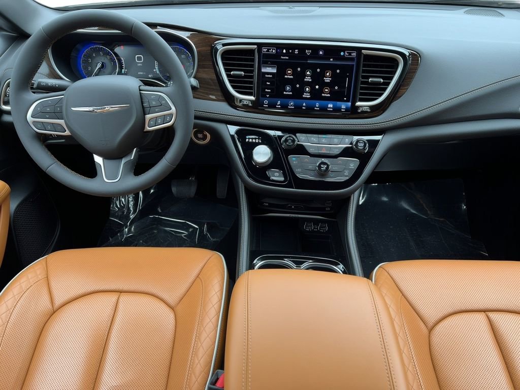 Used 2022 Chrysler Pacifica Pinnacle AWD/4WD image 5