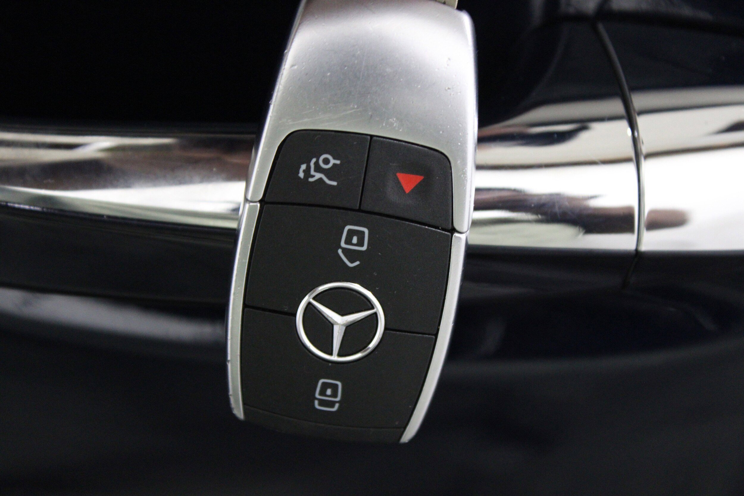 Used 2020 Mercedes-Benz GLS 450 4MATIC w/ Convenience Package image 22