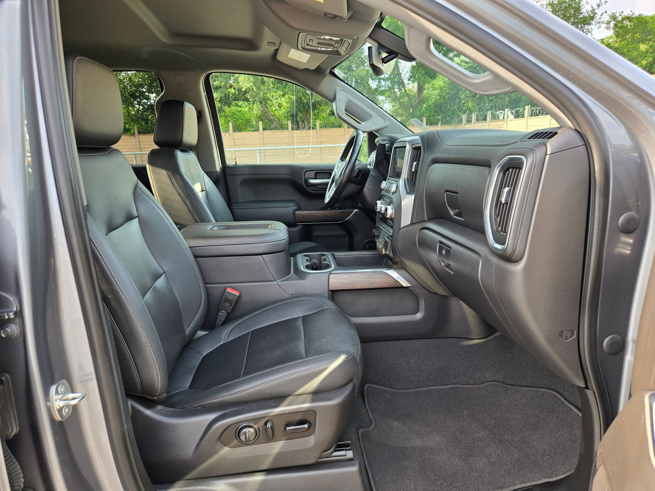 Used 2021 GMC Sierra 1500 SLT RWD image 28