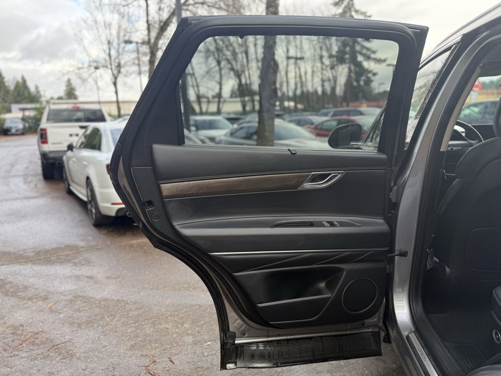 Used 2024 Genesis GV80 2.5T image 25