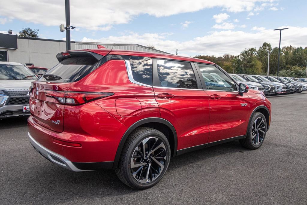 New 2025 Mitsubishi Outlander 4WD Plug-In Hybrid image 10