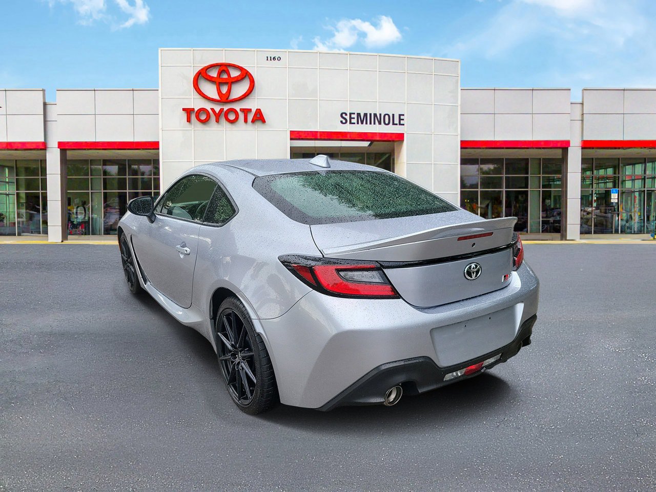 Used 2025 Toyota GR86 Premium RWD image 4