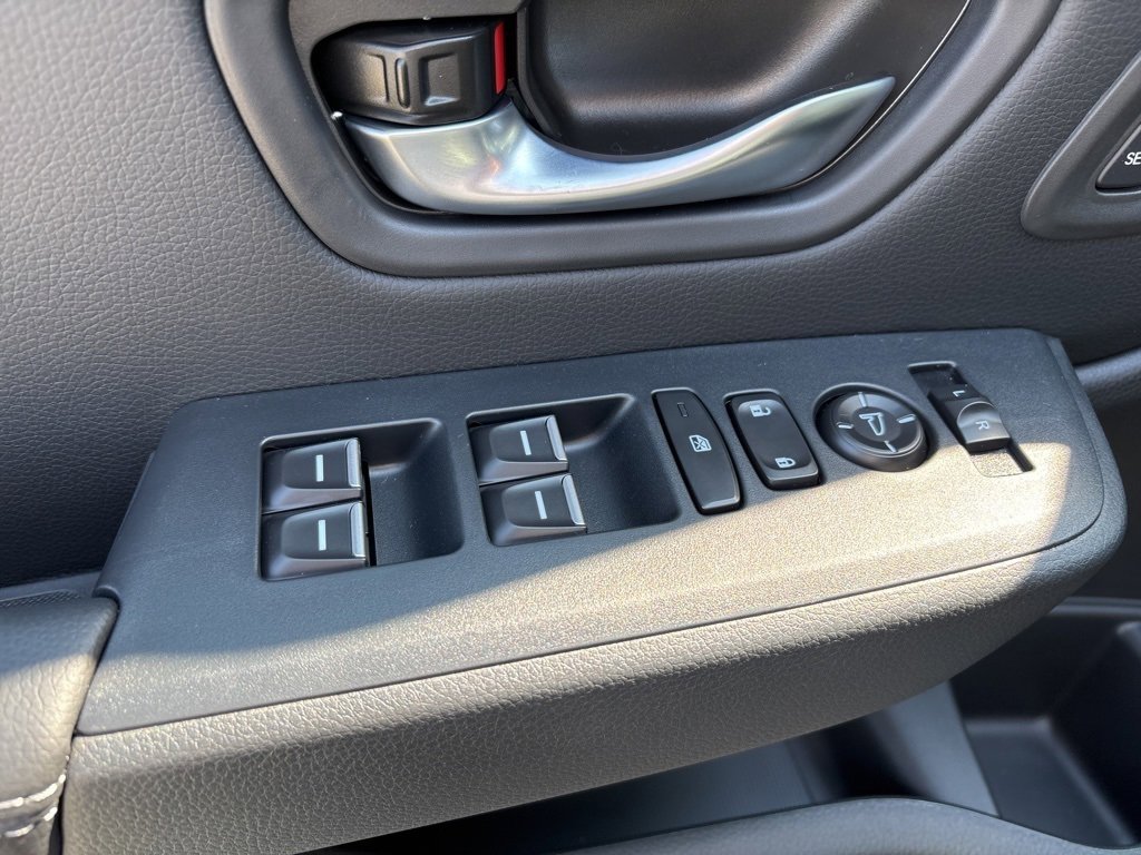 New 2025 Honda Pilot Touring image 23