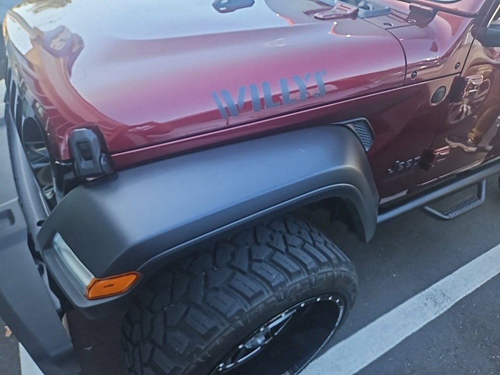 Used 2022 Jeep Wrangler Willys image 2