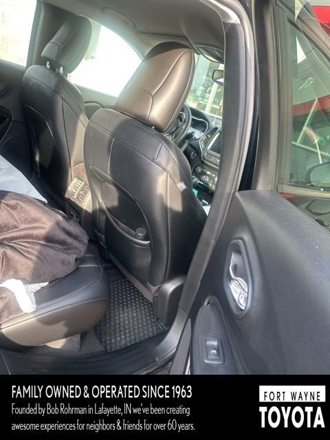 Used 2022 Jeep Cherokee Trailhawk w/ Comfort/Convenience Group image 9