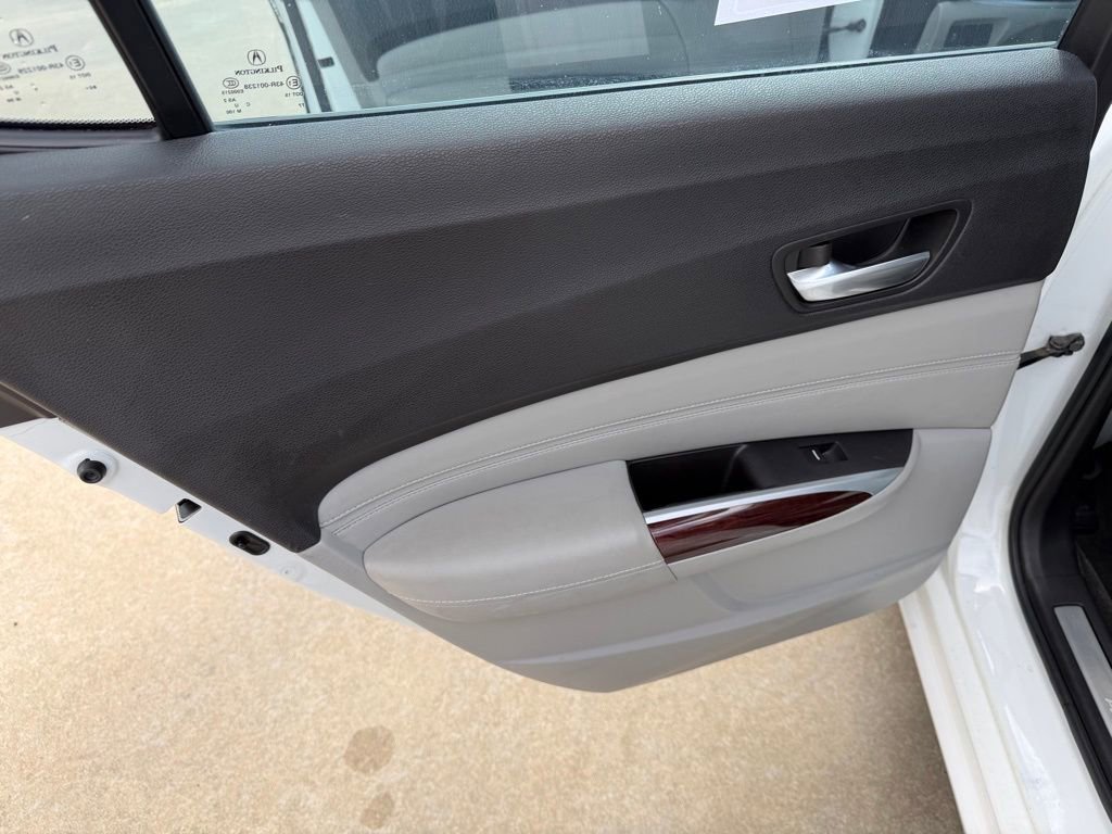 Used 2017 Acura TLX image 14