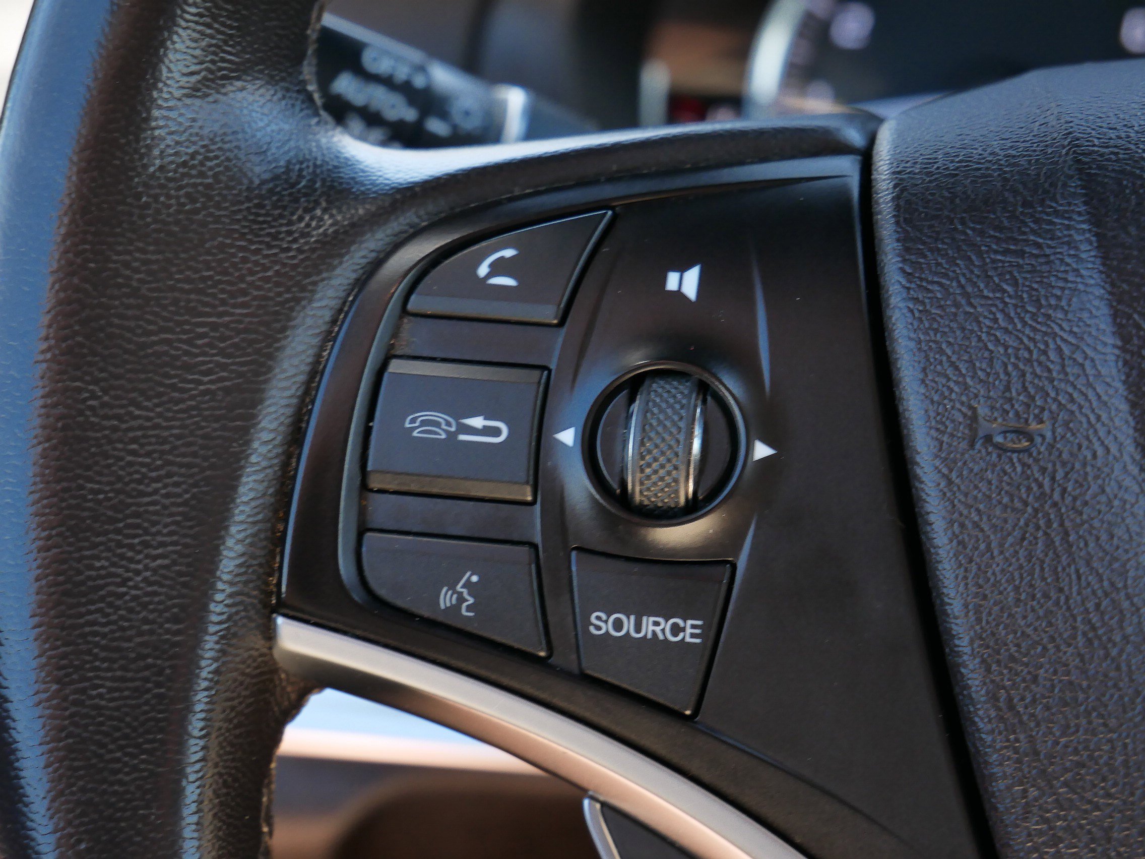 Used 2017 Acura MDX SH-AWD w/ Technology Package image 28