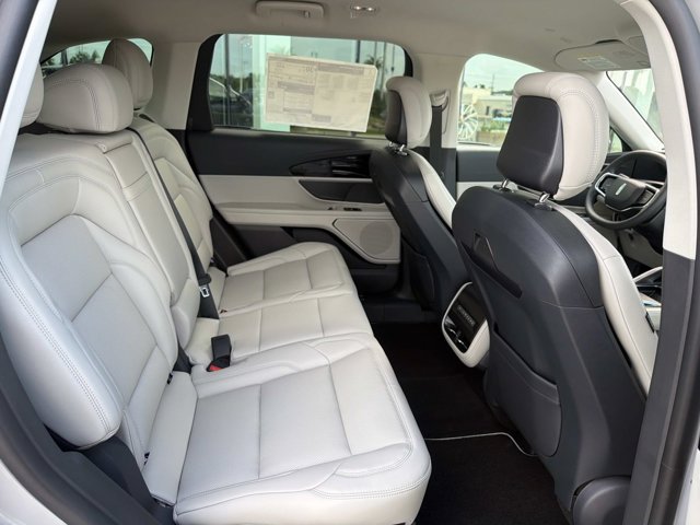 New 2026 Lincoln Nautilus Premier AWD/4WD image 22