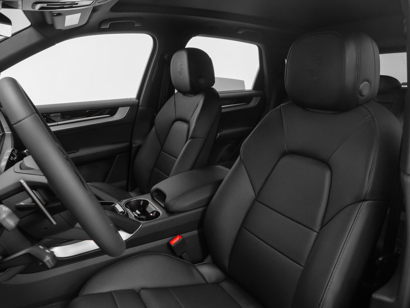 Used 2025 Porsche Cayenne image 5