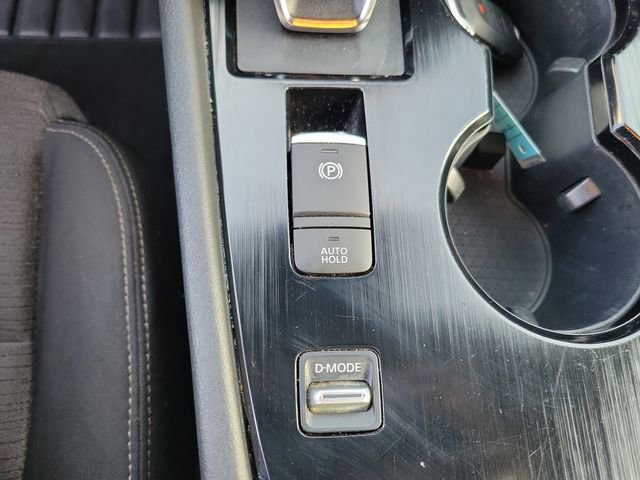 Used 2023 Nissan Rogue SV image 25