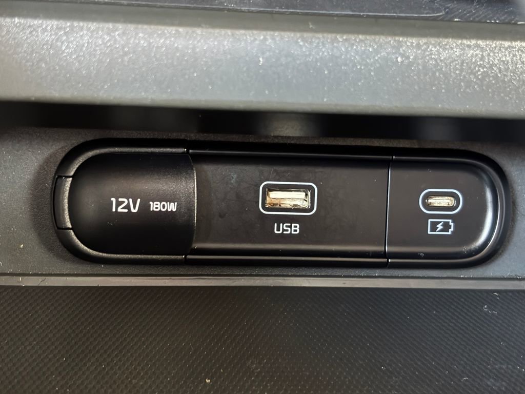 Used 2023 Kia Soul EX image 16