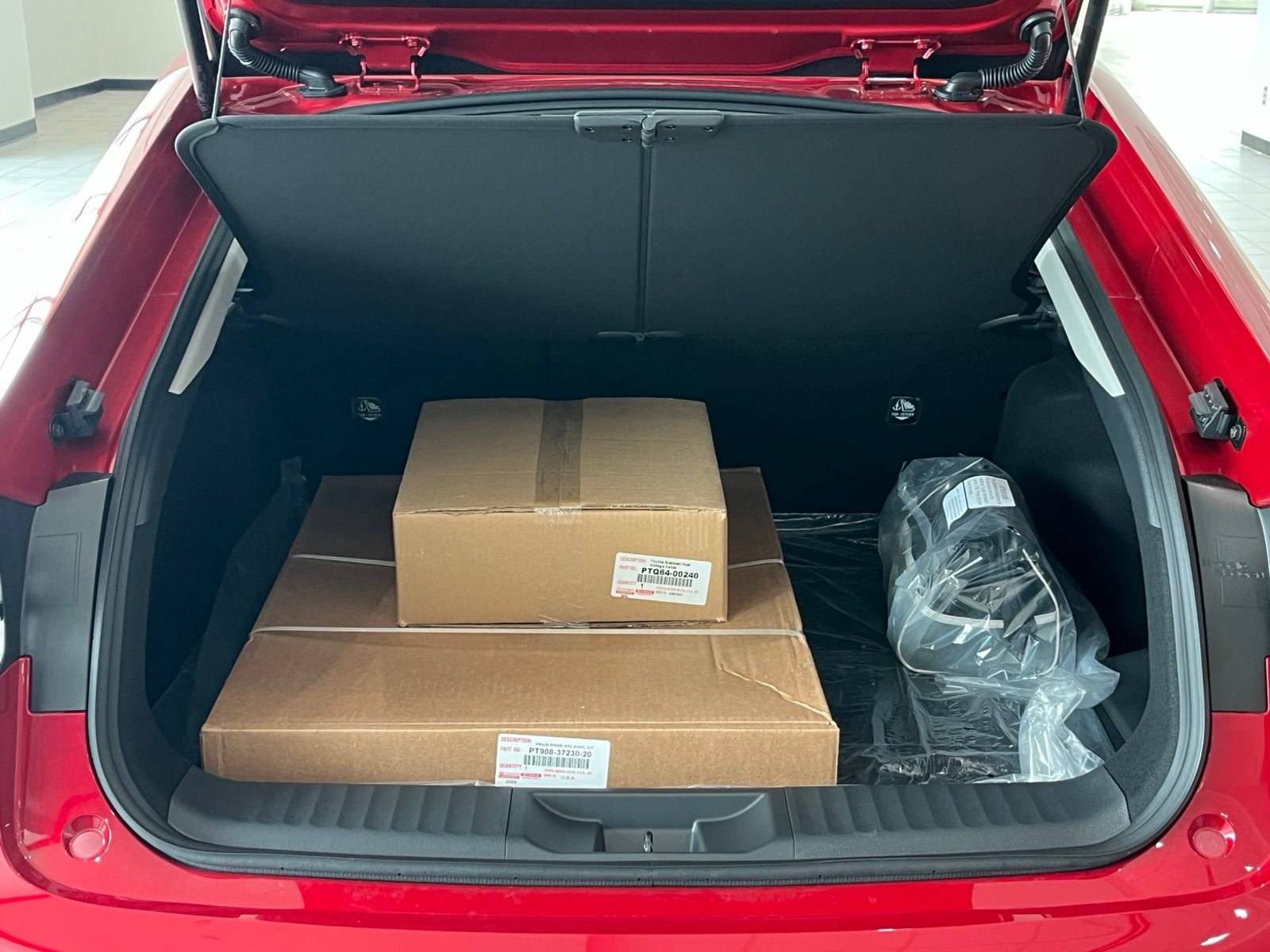 New 2026 Toyota Prius Plug-In Hybrid FWD image 9