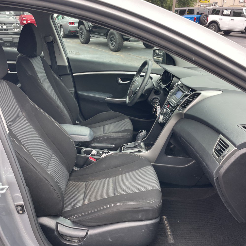 Used 2016 Hyundai Elantra GT FWD image 11