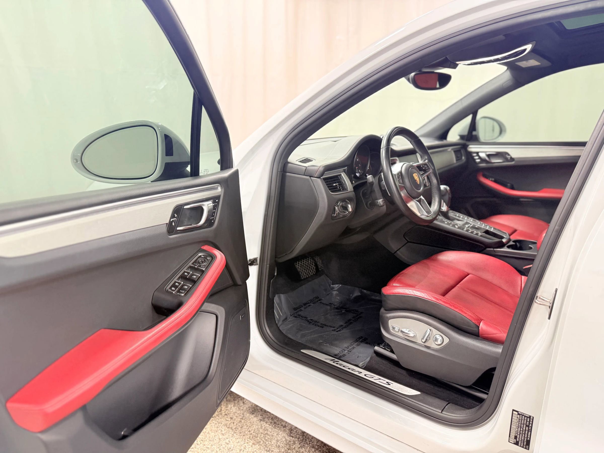 Used 2018 Porsche Macan GTS image 10