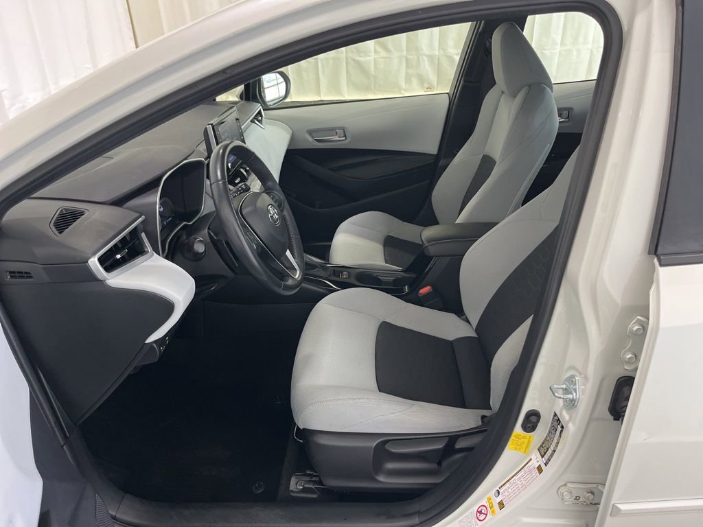 Used 2019 Toyota Corolla SE image 3