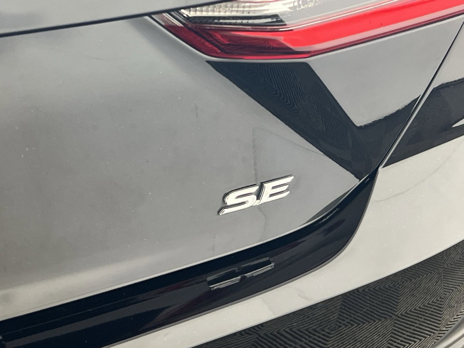 Used 2025 Toyota Camry SE image 27