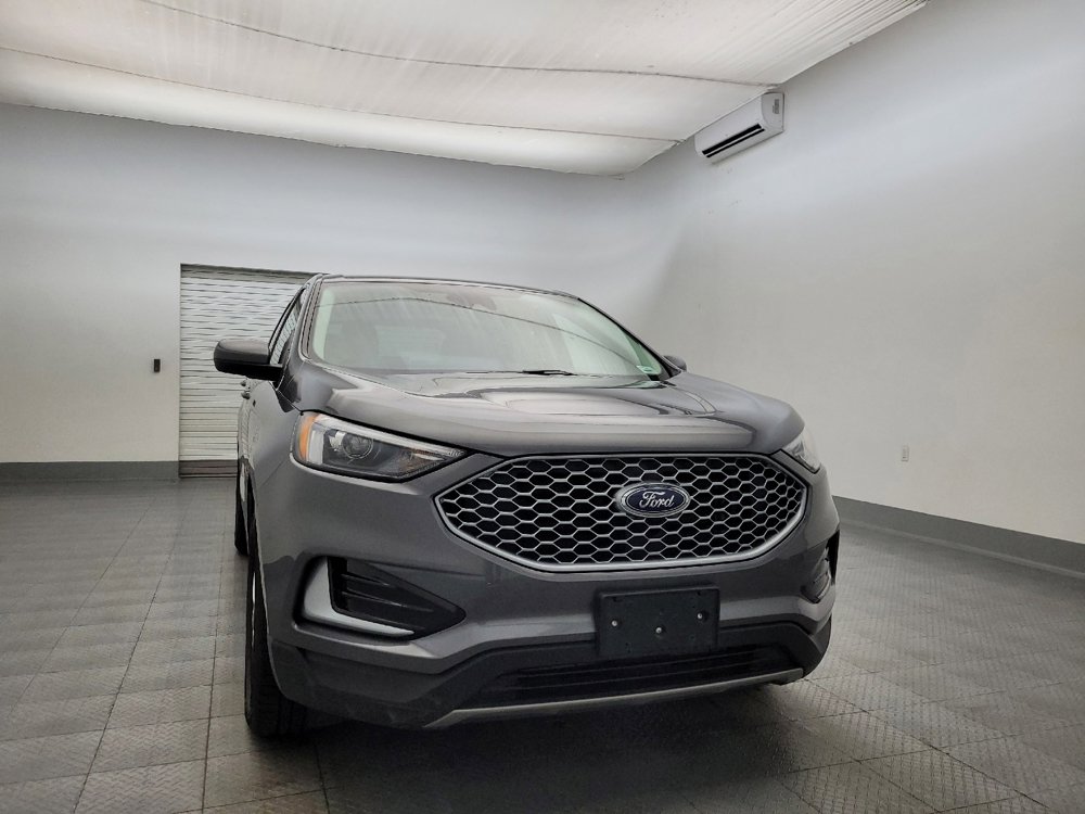 Used 2023 Ford Edge SEL image 14