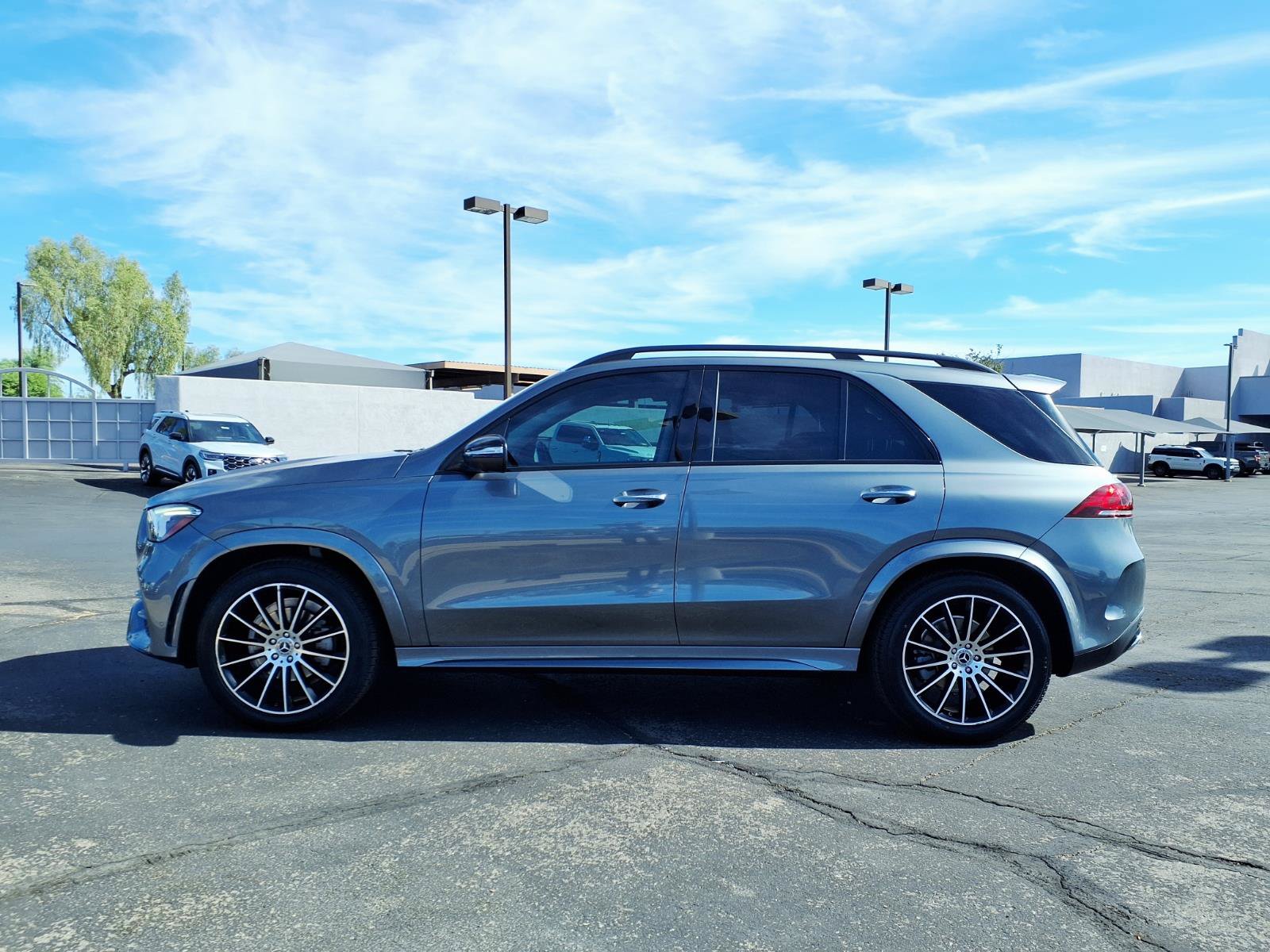 Used 2021 Mercedes-Benz GLE 350 image 2